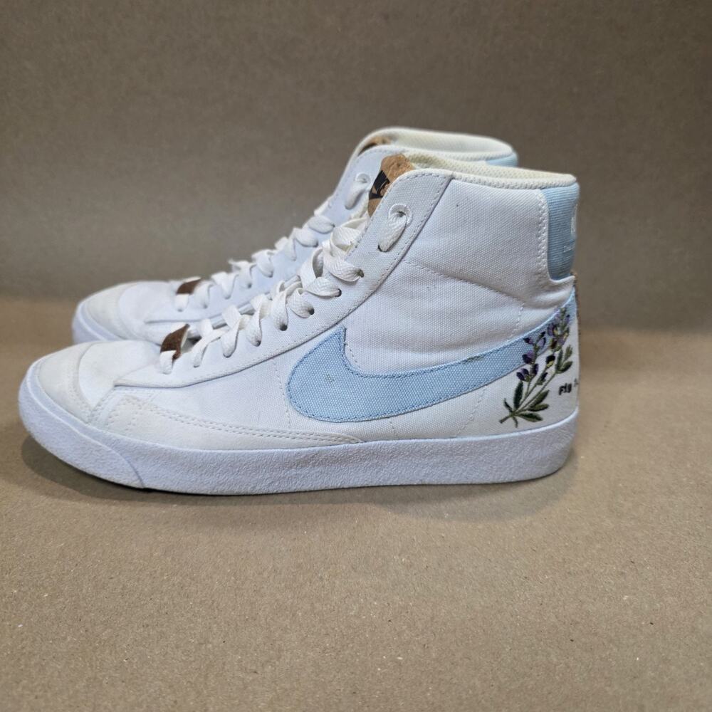 Nike Shoes Womens 7 White Canvas Blazer Mid '77 Indigo Sneakers Floral Comfort